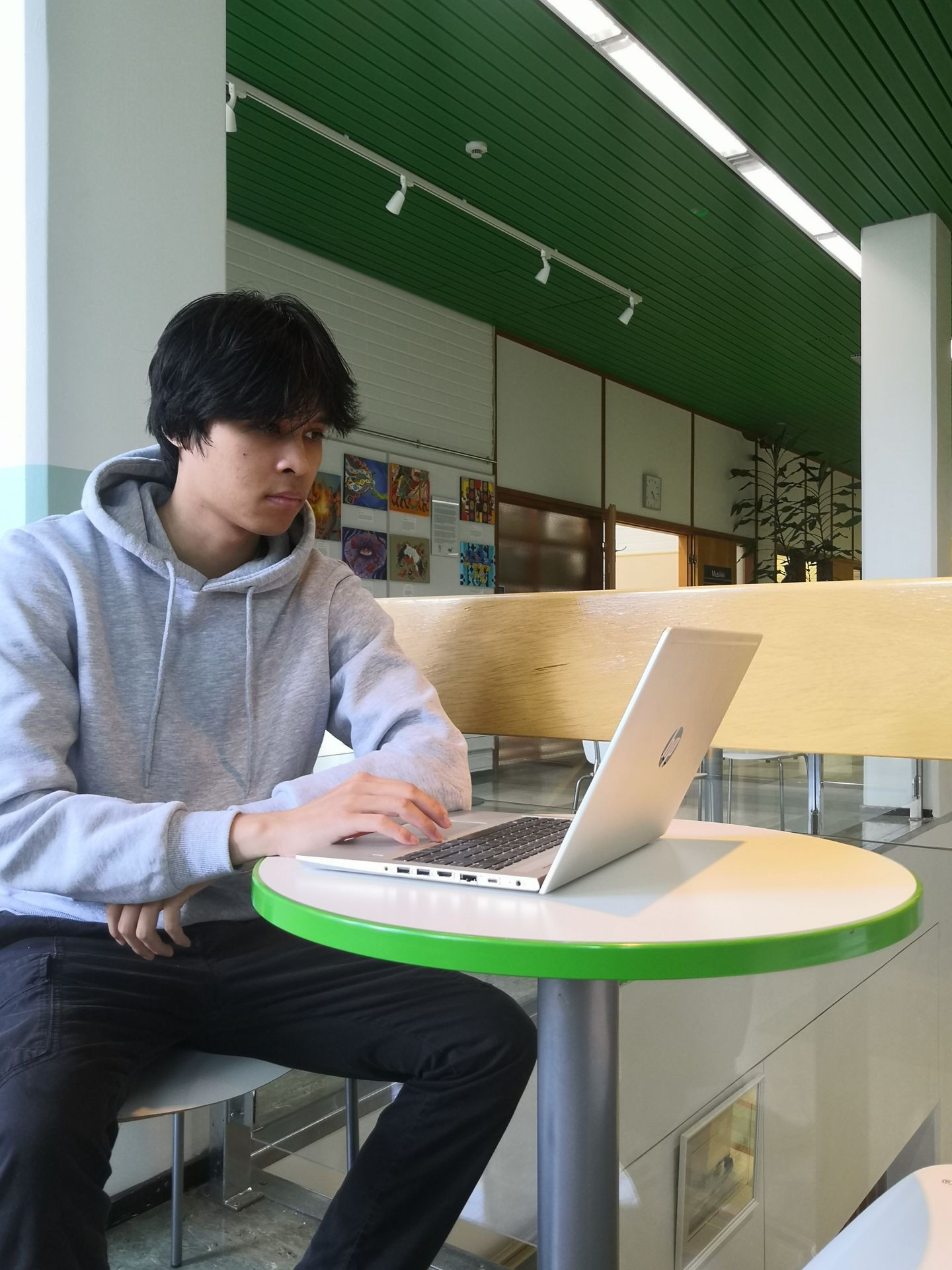 Nareh | IT-student, startup founder